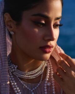 Janhvi Kapoor Hot
