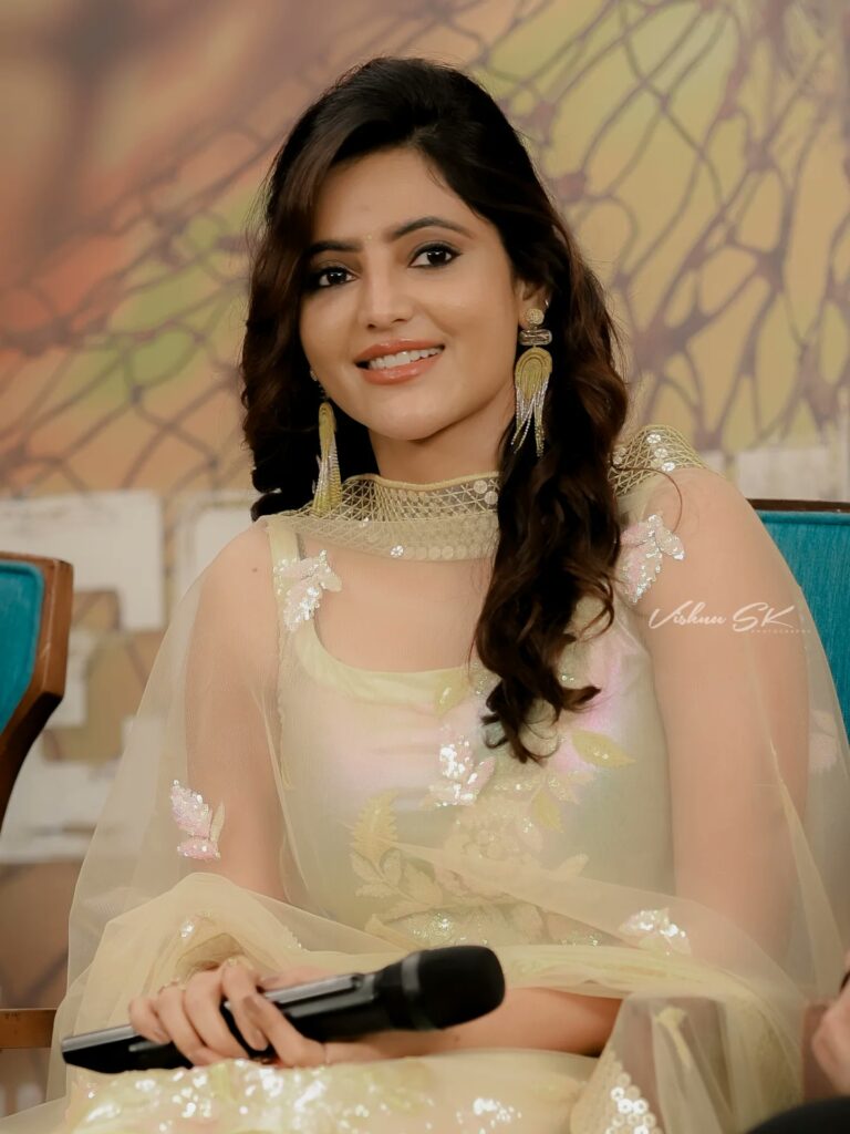 Athulya Ravi Photos