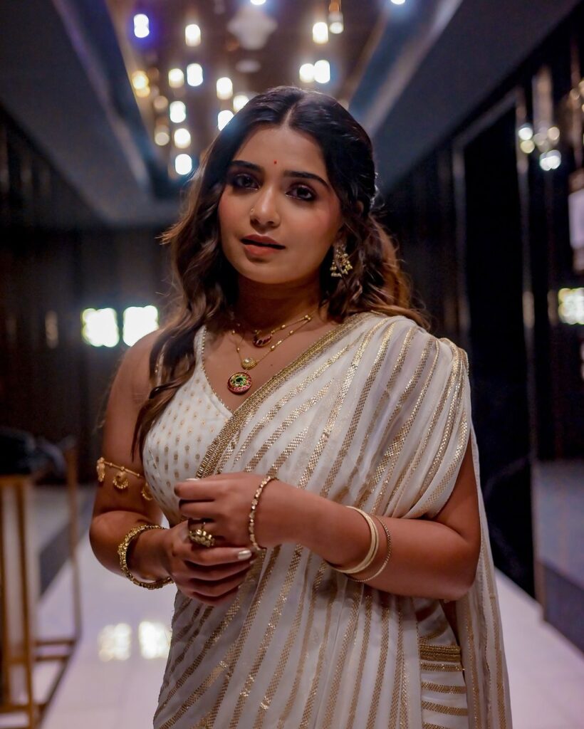 Oru Paarvai Paarthavane Lyrics Translation