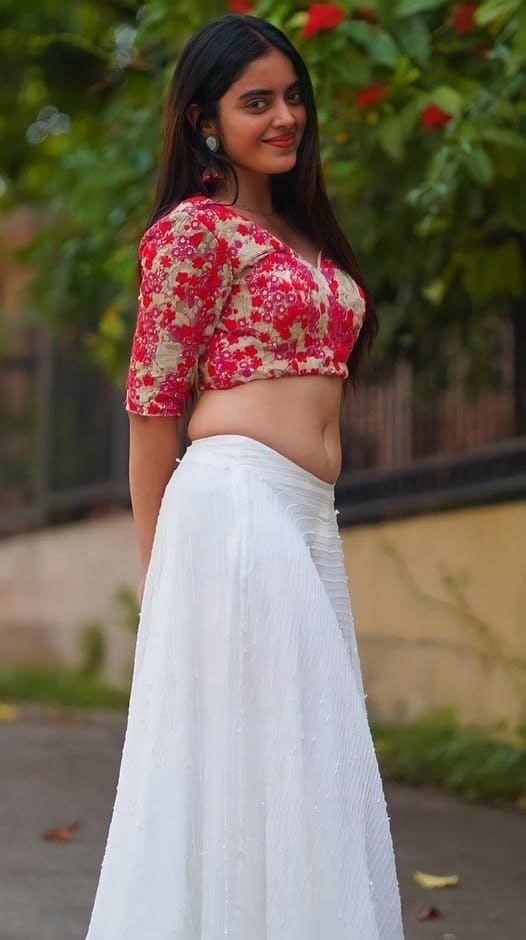 Kushitha Kallapu Hot photos