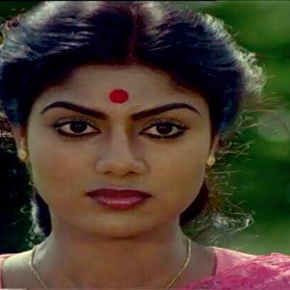 Malliyapoo Poothirukku Lyrics