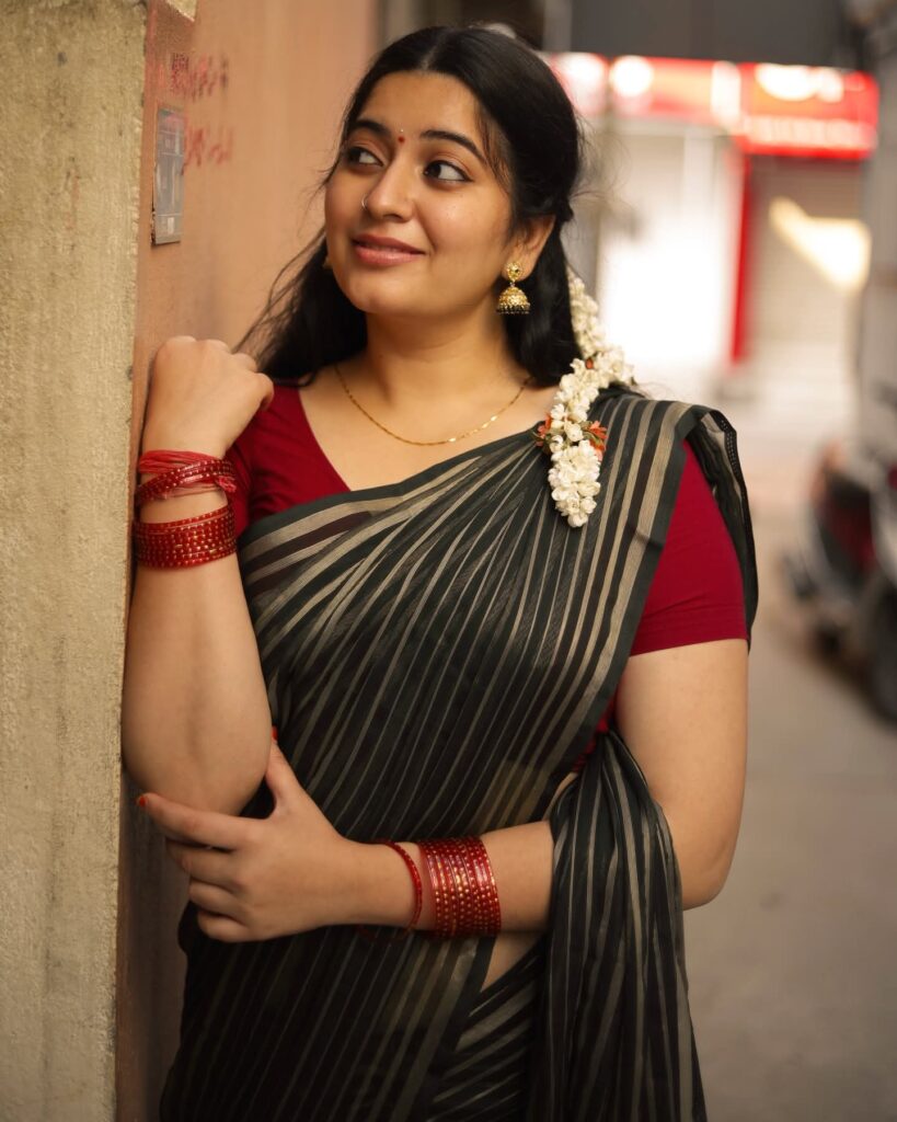 Vetti Veru Vasam Lyrics Translation