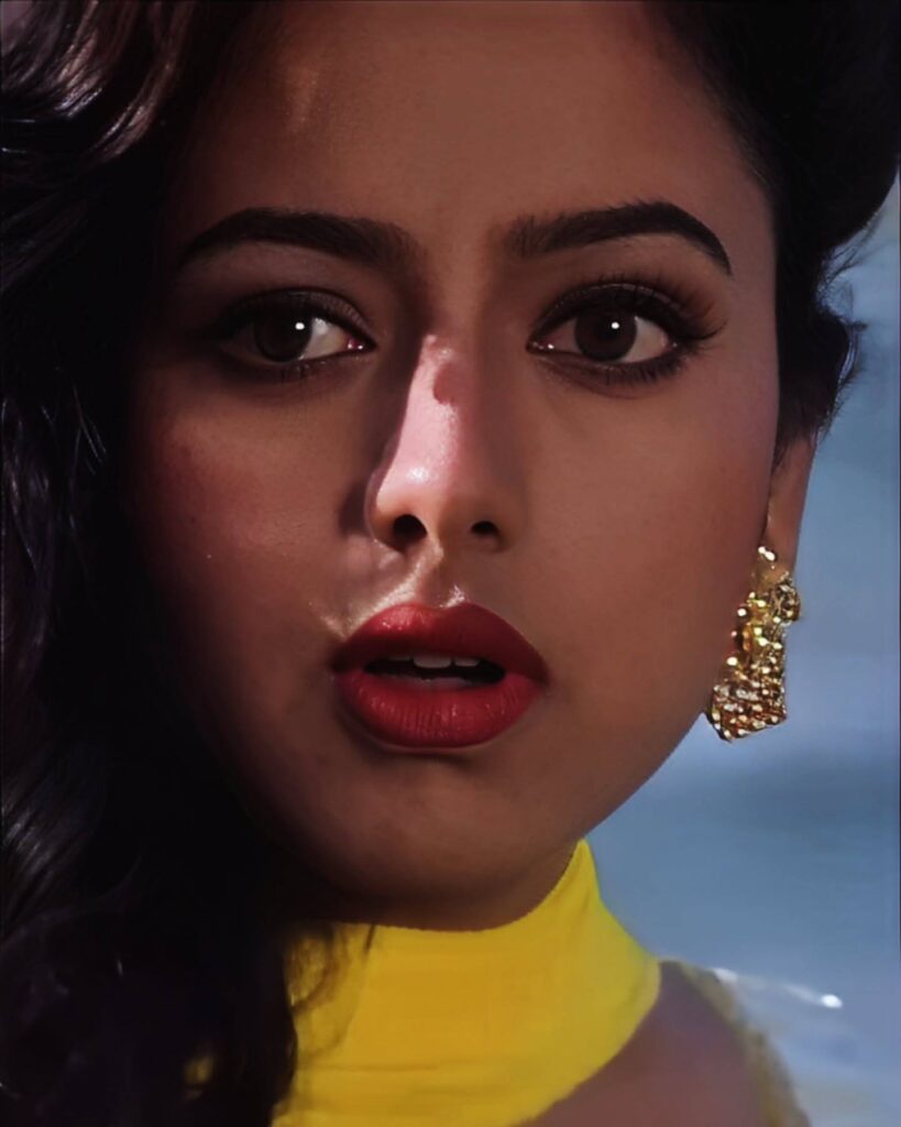 Suthi Suthi Vandheega lyrics translation -Acress Soundarya image