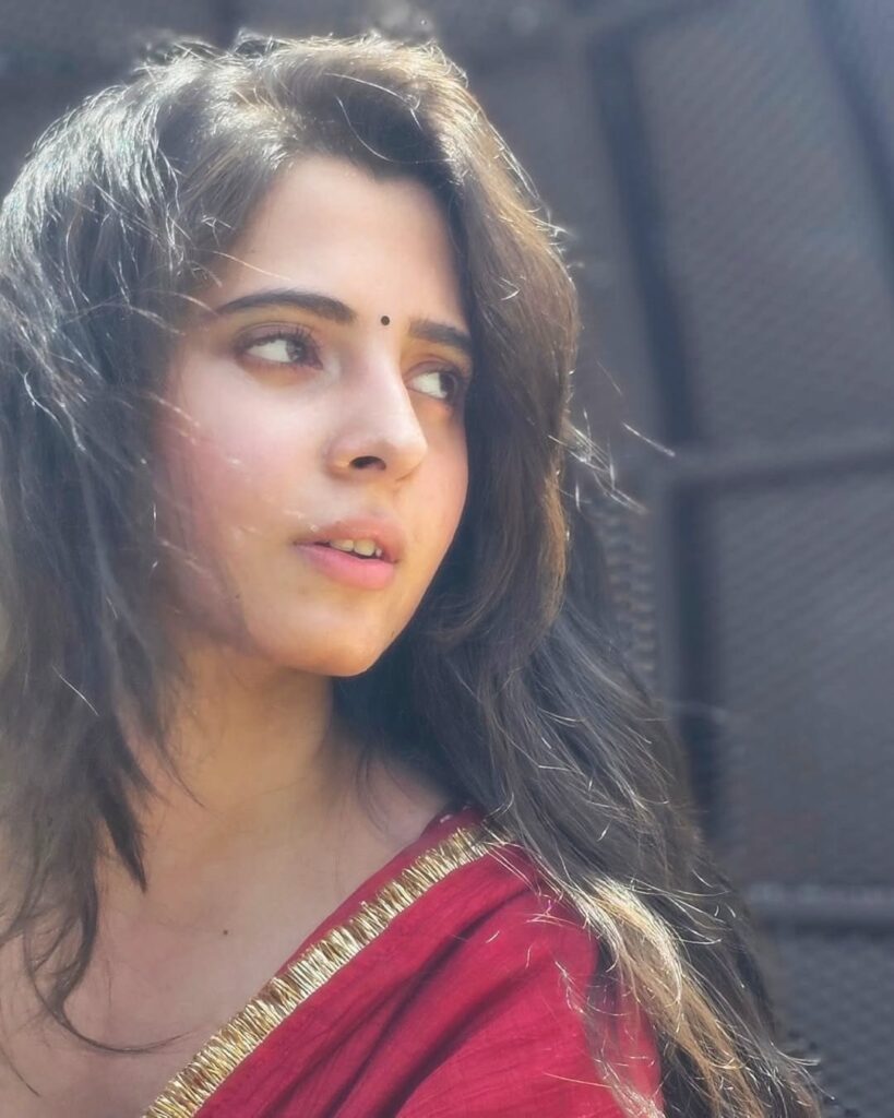 Poonkuyil Paattu song lyrics