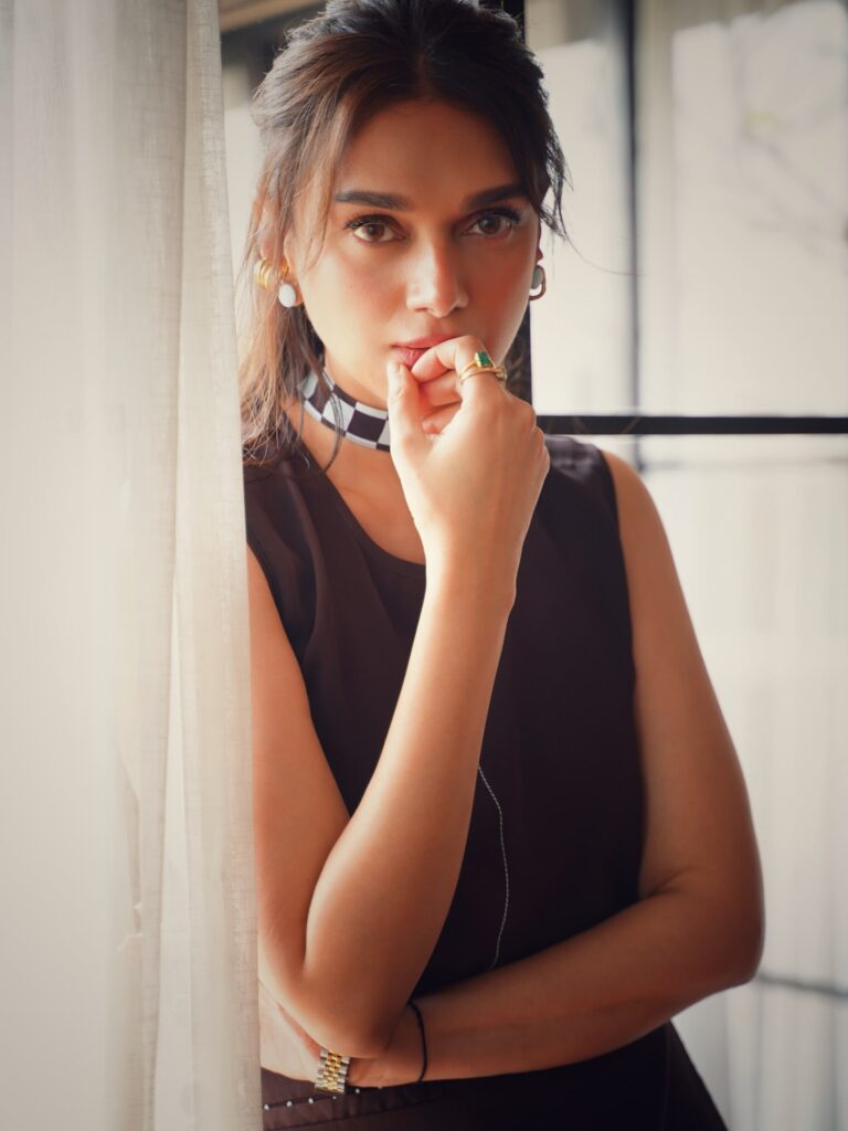 Yetho Yetho Song Lyrics -Aditi Rao