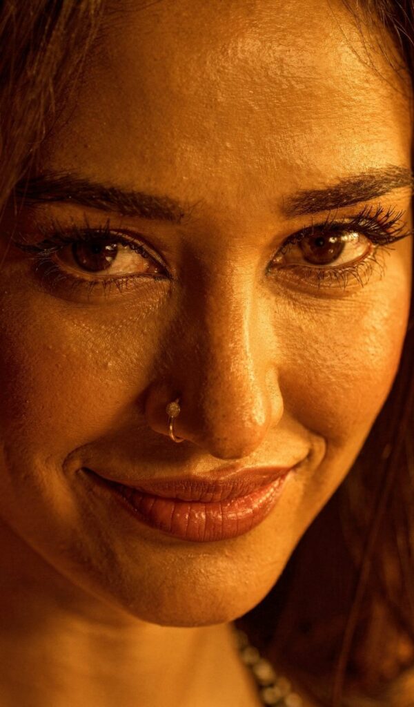 Aashiqon Ki Colony Song