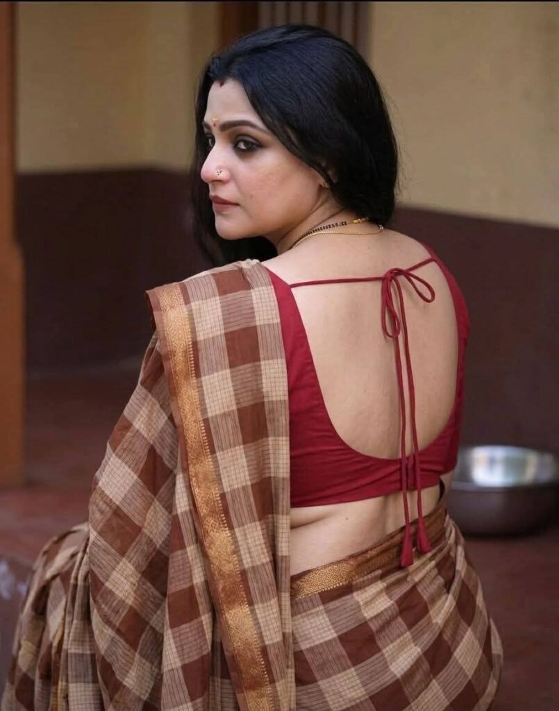 Pottu Vaitha Oru Vatta Nila Lyrics