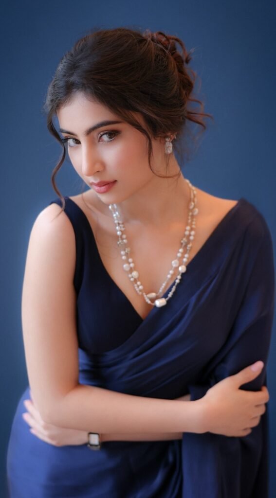 Madi Saayavaa Song Lyrics -Sara Arjun