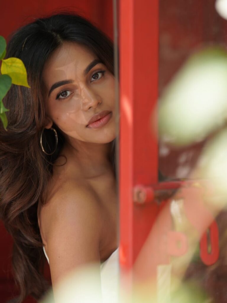 Minmini Penne Song Lyrics and Translation – Kaalidas 2 (2026) 2 Kaalidas 2 Minmini Penne Song